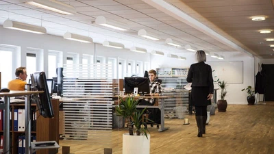 Back to the Office, Back to Discontent? Analyzing Employee Reactions to Return-to-Office Policies featured image